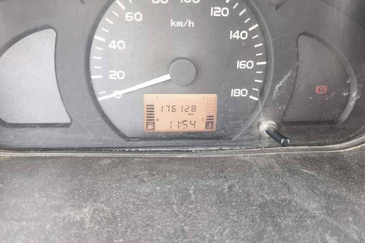 Used Wuling Rongguang  Odometer Close Up