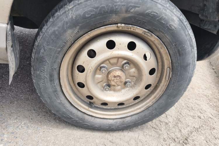 Used Wuling Rongguang  Right Front Wheel Hub