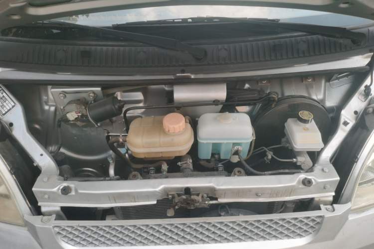 Used Wuling Rongguang  Engine Bay