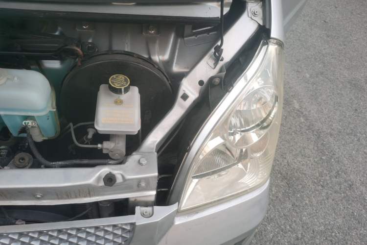 Used Wuling Rongguang  Engine Bay Left