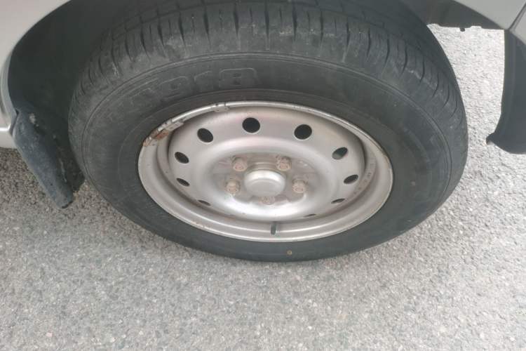 Used Wuling Rongguang  Right Front Wheel Hub