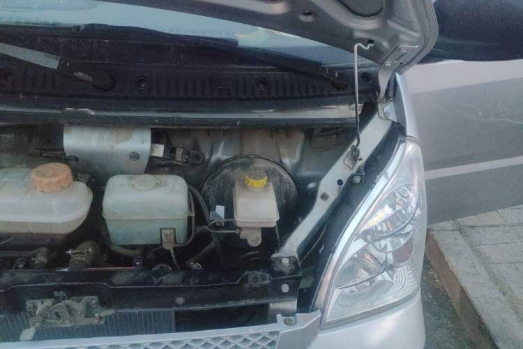 Used Wuling Rongguang  Engine Bay Left