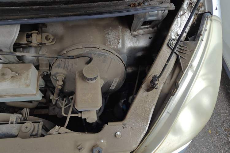 Used Wuling Rongguang  Engine Bay Left