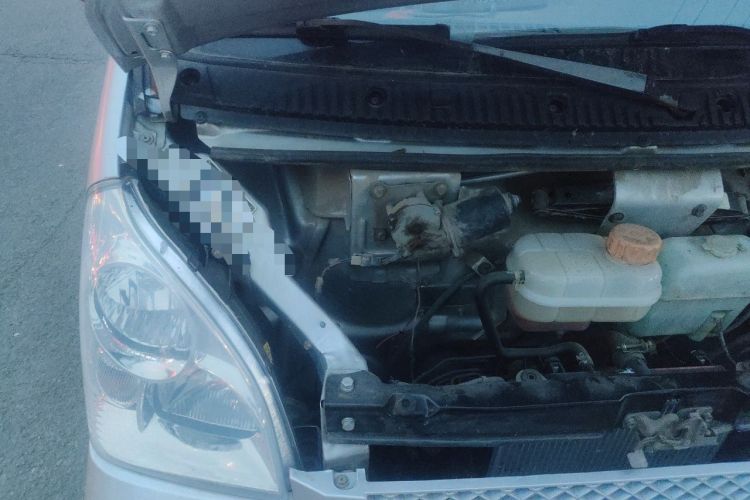 Used Wuling Rongguang  Engine Bay Right