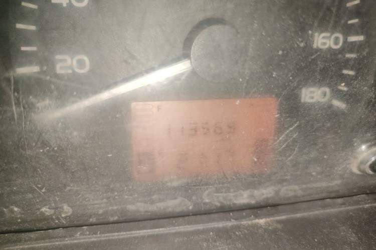 Used Wuling Rongguang  Odometer Close Up