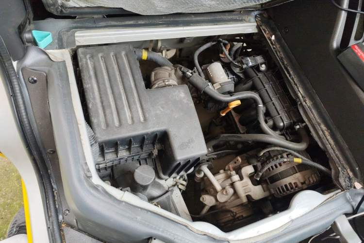 Used Wuling Rongguang  Engine Bay Right