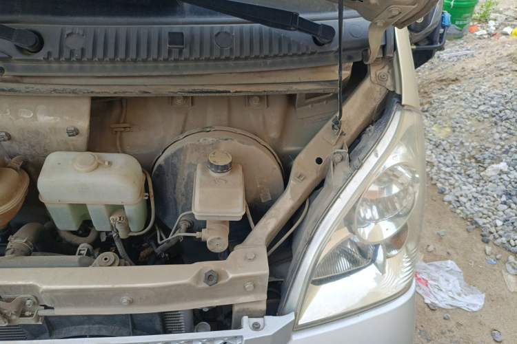 Used Wuling Rongguang 2017 1.5L Extended Basic Version Engine Bay Left
