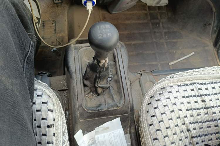 Used Wuling Rongguang 2017 1.5L Extended Basic Version Gear Lever