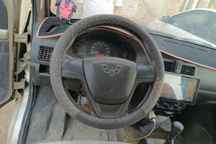Used Wuling Rongguang 2017 1.5L Extended Basic Version Steering Wheel