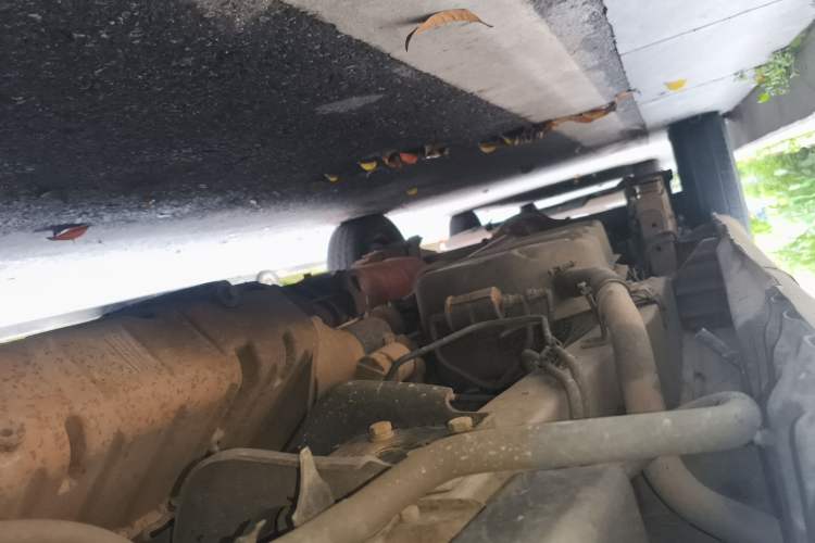 Used Wuling Rongguang 2017 1.5L Extended Basic Version Chassis Front Right