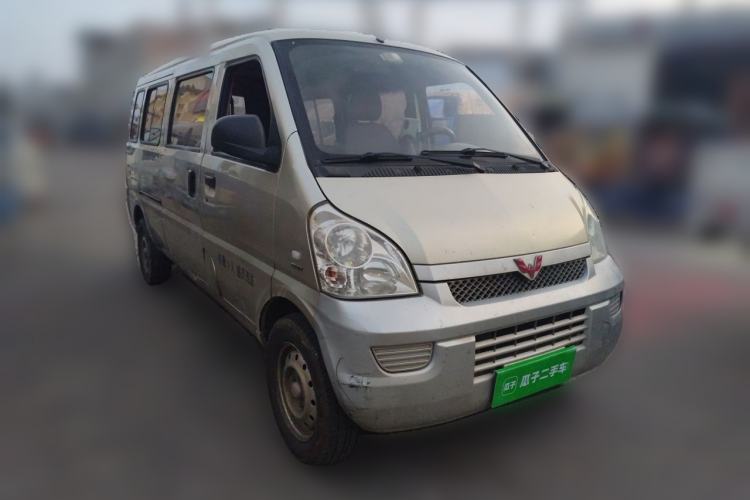 Used Wuling Rongguang 2017 1.5L Extended Basic Version Front Right 45 Deg