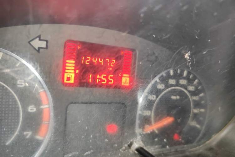 Used Wuling Rongguang  Odometer Close Up