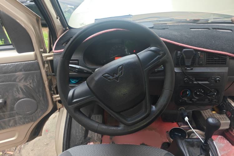 Used Wuling Rongguang 2017 1.2L Extended Basic Version Steering Wheel