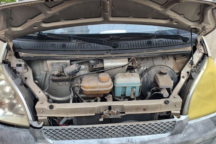 Used Wuling Rongguang 2017 1.5L Extended Basic Version Engine Bay