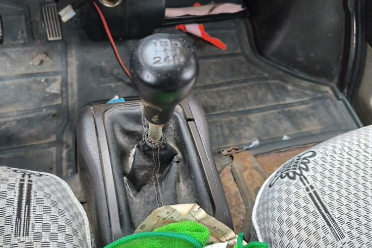 Used Wuling Rongguang 2017 1.5L Extended Basic Version Gear Lever