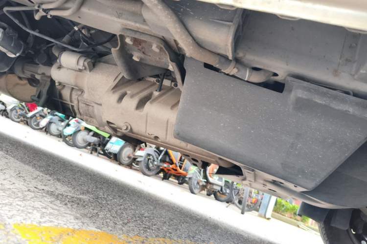 Used Wuling Rongguang 2017 1.5L Extended Basic Version Chassis Front Right