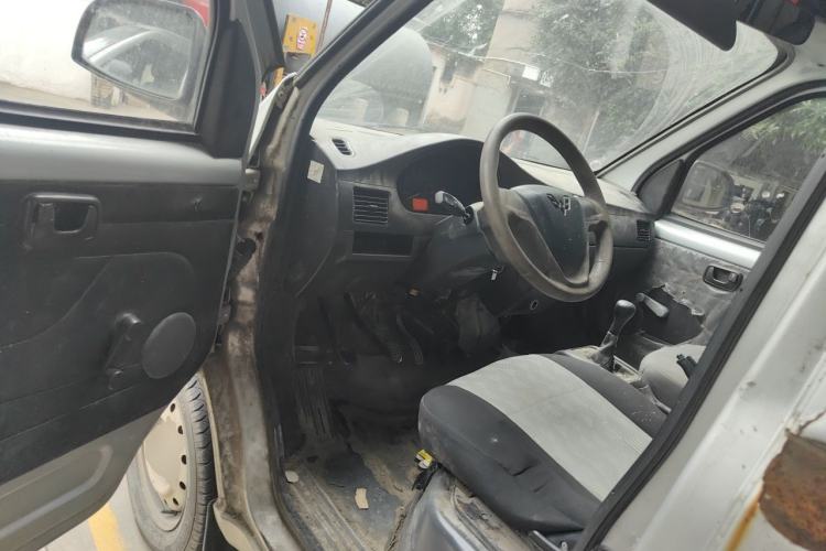 Used Wuling Rongguang 2017 1.5L Extended Basic Version Driver Seat
