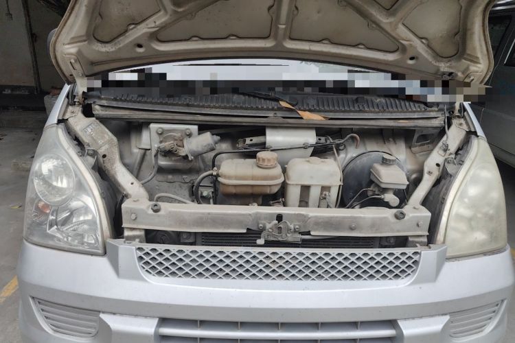 Used Wuling Rongguang 2017 1.5L Extended Basic Version Engine Bay