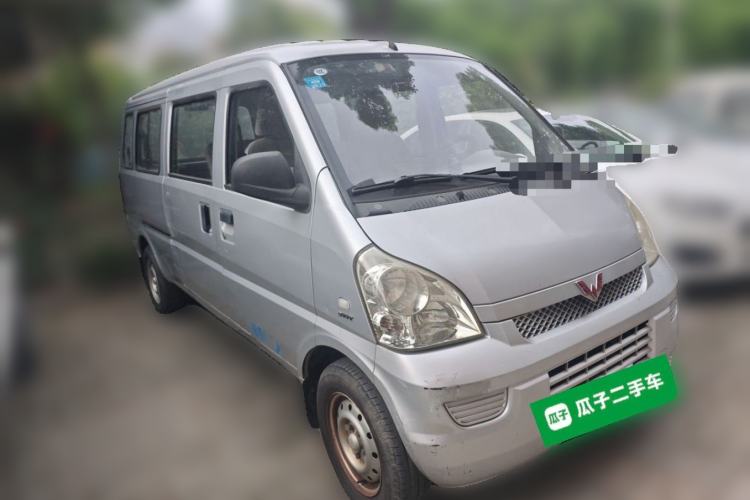 Used Wuling Rongguang 2017 1.5L Extended Basic Version Front Right 45 Deg