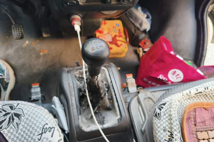 Used Wuling Rongguang 2017 1.5L Extended Basic Version Gear Lever