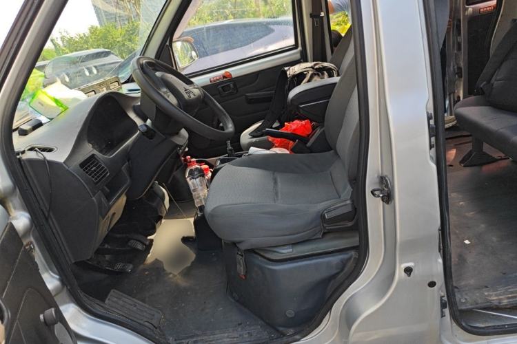 Used Wuling Rongguang 2017 1.5L Extended Basic Version Left Front Seat