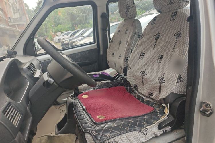 Used Wuling Rongguang 2017 1.5L Extended Basic Version Left Front Seat