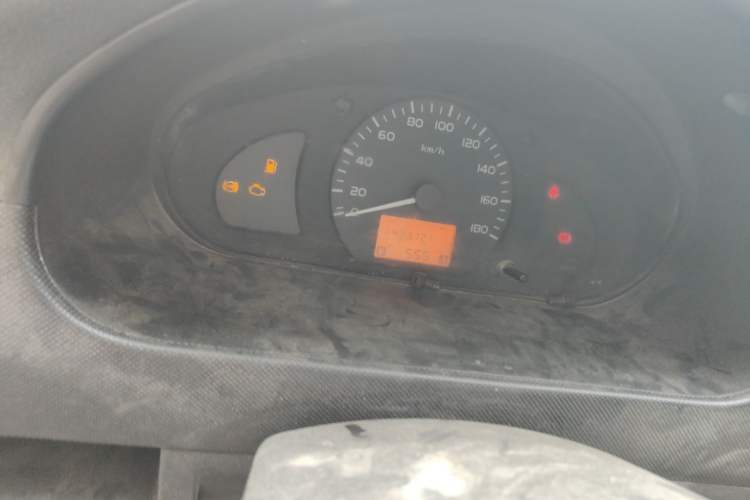 Used Wuling Rongguang 2017 1.5L Extended Basic Version Odometer Close Up