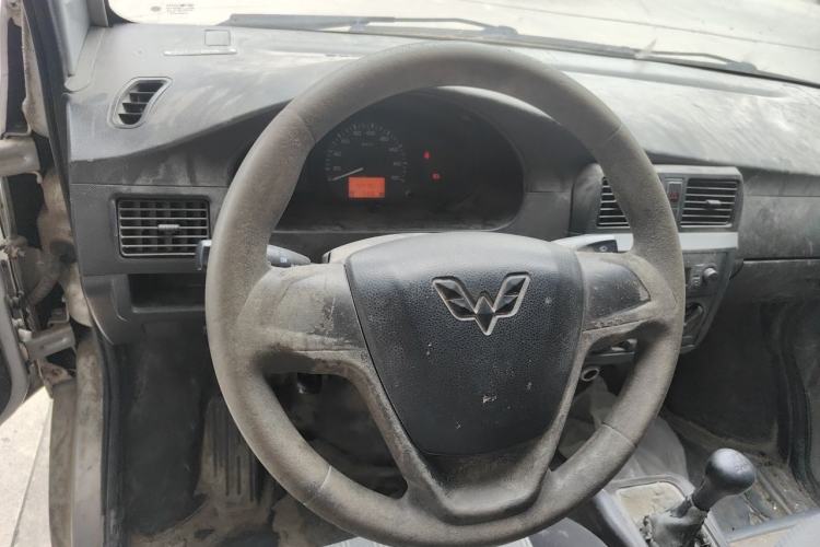 Used Wuling Rongguang 2017 1.5L Extended Basic Version Steering Wheel