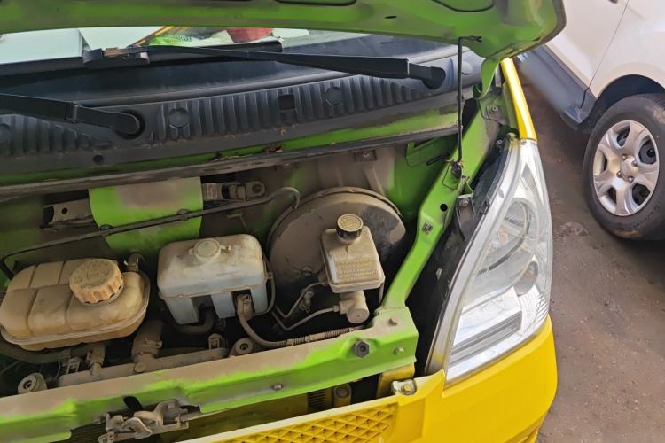 Used Wuling Rongguang 2017 1.5L Extended Basic Version Engine Bay Left