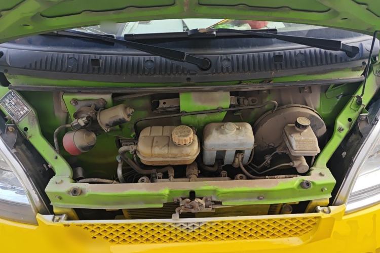 Used Wuling Rongguang 2017 1.5L Extended Basic Version Engine Bay