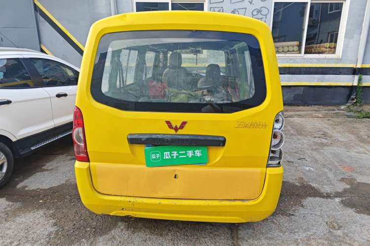 Used Wuling Rongguang 2017 1.5L Extended Basic Version Rear