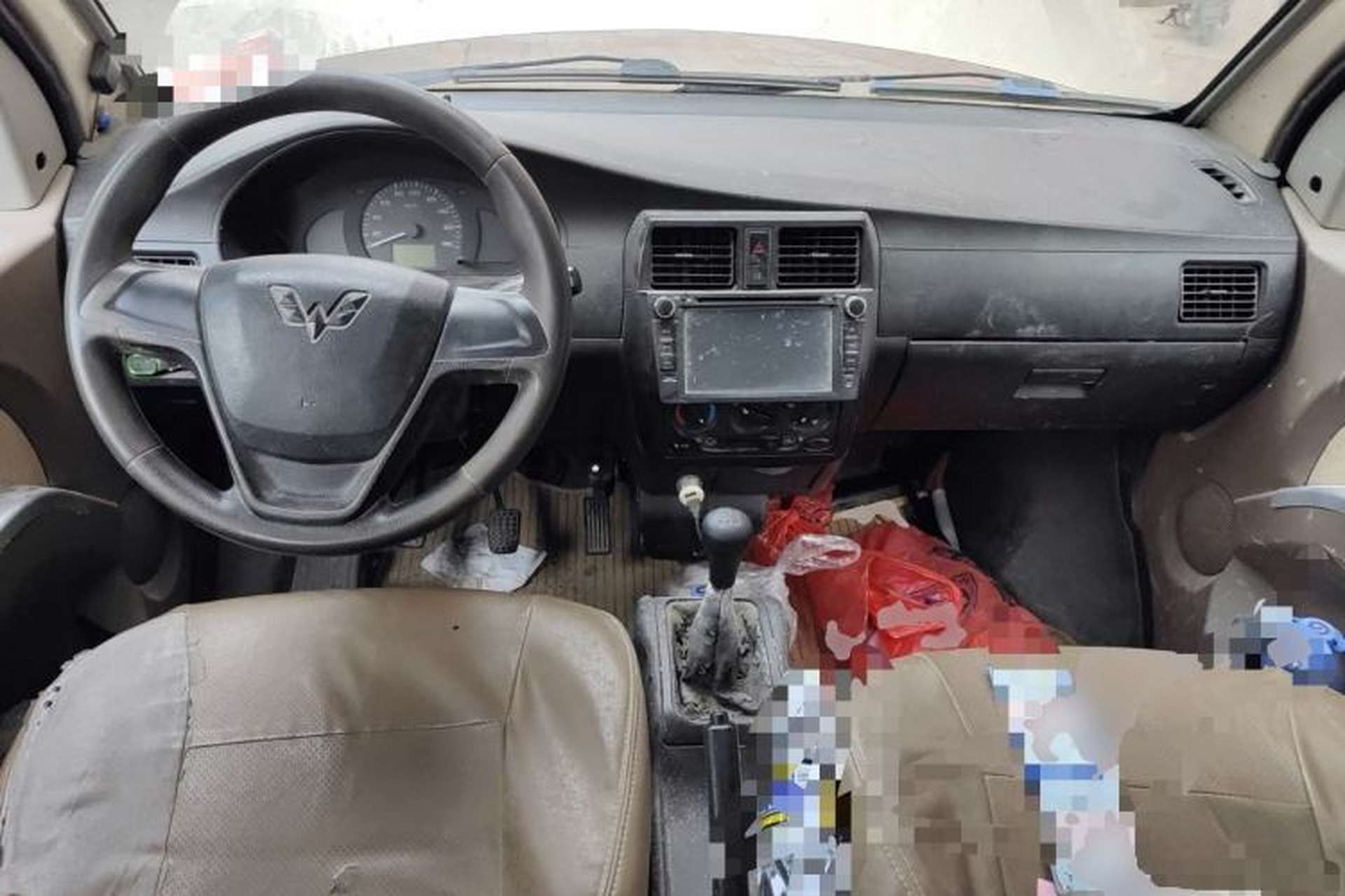 Used Wuling Rongguang 2017 1.5L Extended Basic Version Interior 2