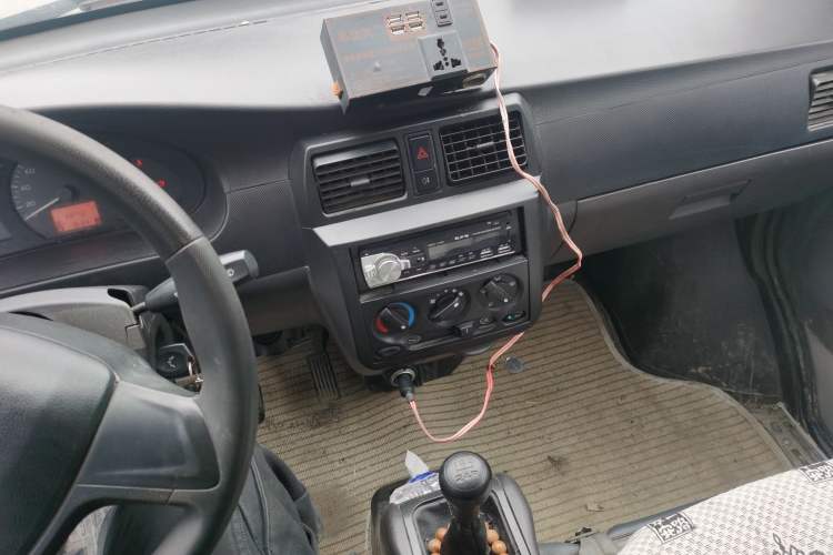 Used Wuling Rongguang 2017 1.5L Extended Basic Version Audio And AC Panel