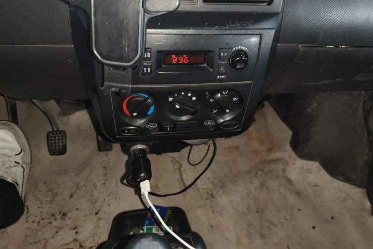 Used Wuling Rongguang 2017 1.5L Extended Basic Version Audio And AC Panel
