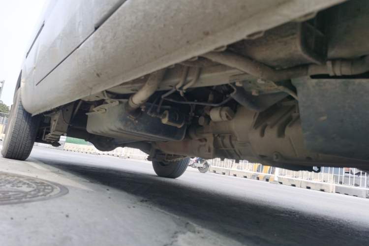 Used Wuling Rongguang 2017 1.5L Extended Basic Version Chassis Front Right