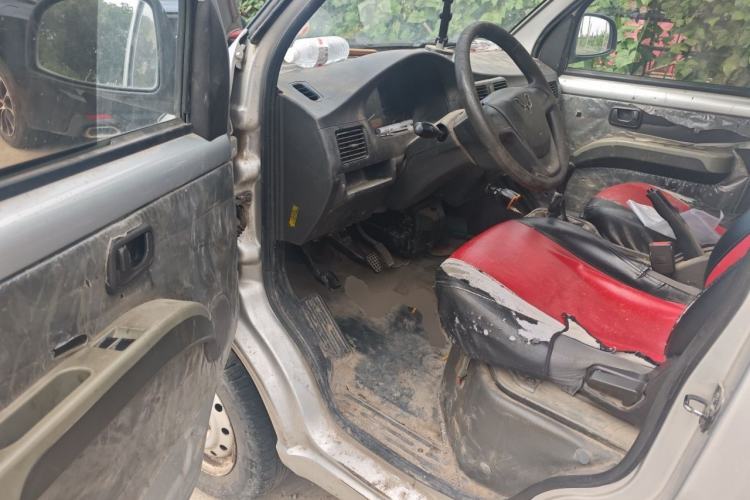 Used Wuling Rongguang 2017 1.5L Extended Basic Version Driver Seat
