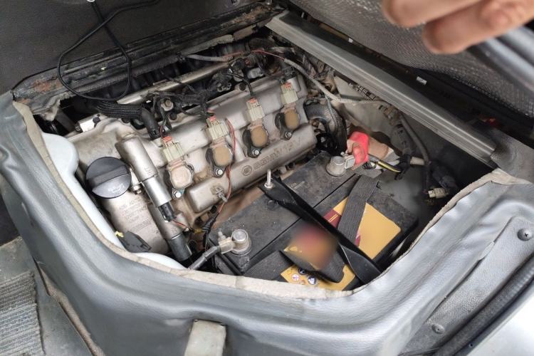 Used Wuling Rongguang 2017 1.5L Extended Basic Version Engine Bay