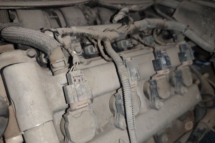 Used Wuling Rongguang 2017 1.5L Extended Basic Version Engine Bay
