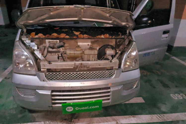 Used Wuling Rongguang 2017 1.5L Extended Basic Version Engine Bay Left