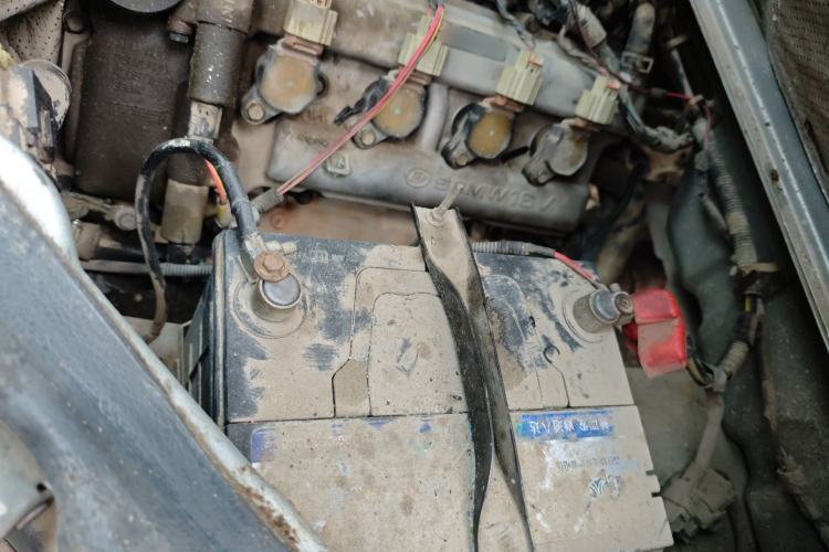 Used Wuling Rongguang 2017 1.5L Extended Basic Version Engine Bay Left