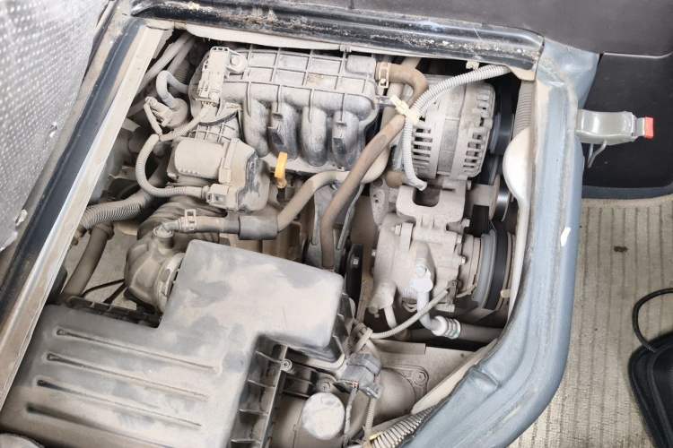 Used Wuling Rongguang  Engine Bay Left