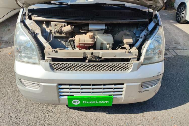 Used Wuling Rongguang 2017 1.5L Extended Basic Version Engine Bay