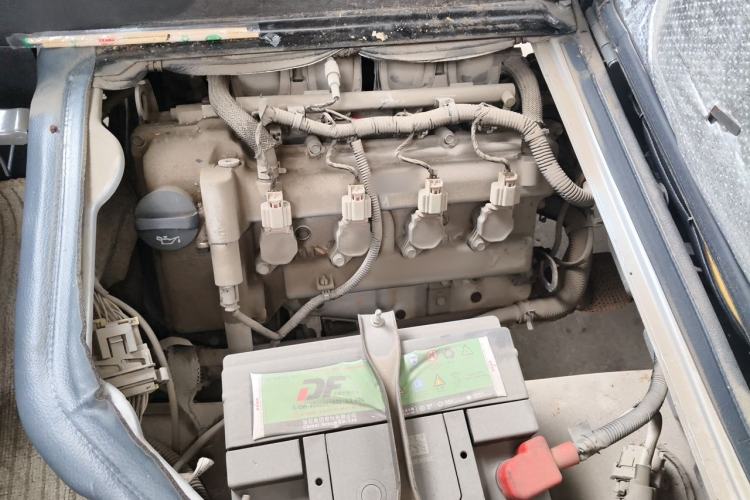 Used Wuling Rongguang  Engine Bay Right