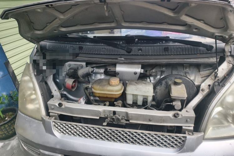 Used Wuling Rongguang 2017 1.5L Extended Basic Version Engine Bay