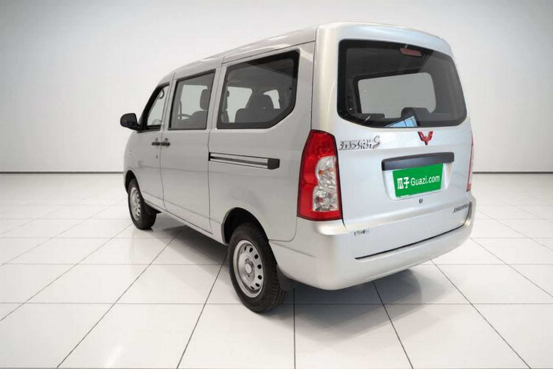Used Wuling Rongguang 2017 1.2L Extended Basic Version Exterior 3
