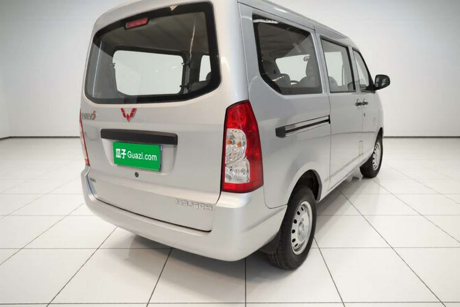 Used Wuling Rongguang 2017 1.2L Extended Basic Version Exterior 5