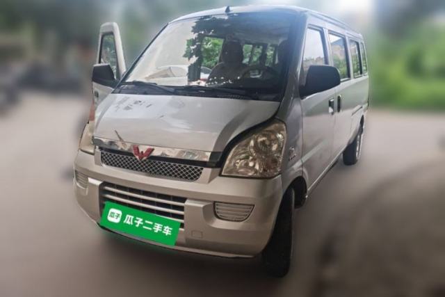 Ojetý Wuling Rongguang 2017 1.5L Extended Basic Version