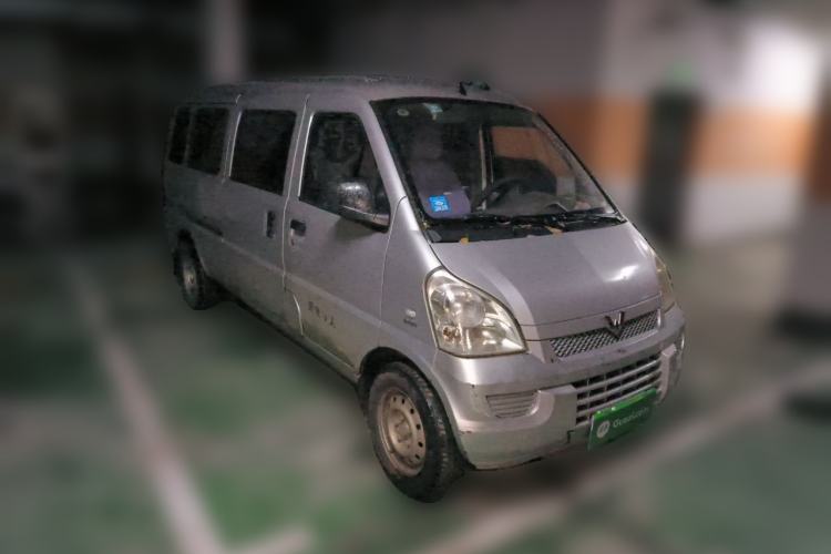 Used Wuling Rongguang 2017 1.5L Extended Basic Version Front Right 45 Deg