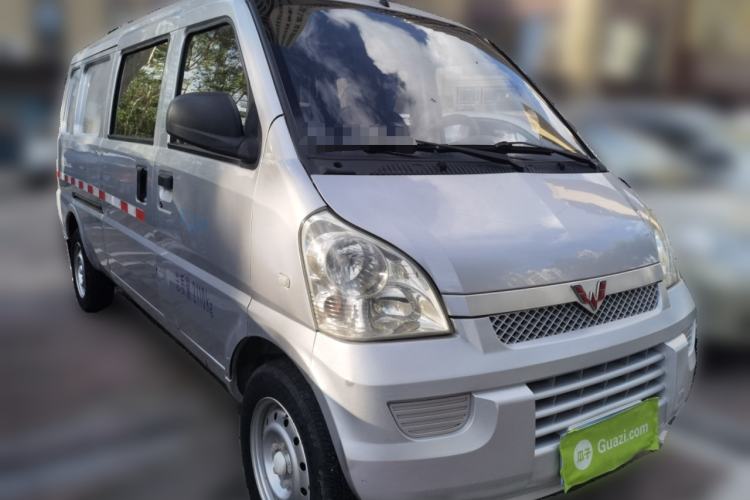 Used Wuling Rongguang 2017 1.5L Extended Basic Version Front Right 45 Deg
