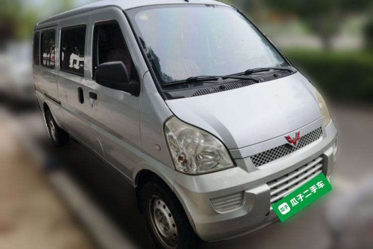 Used Wuling Rongguang 2017 1.2L Extended Basic Version Front Right 45 Deg